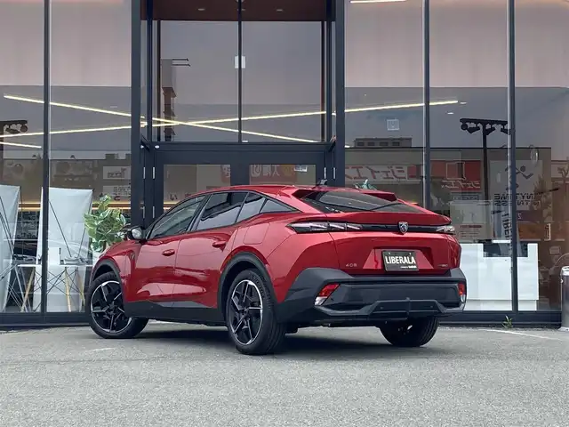 プジョー プジョー ４０８ GT ハイブリッド 福岡県 2023(令5)年 1.3万km 赤 ・1オーナー/・アクティブクルーズコントロール/・純正メモリーナビ/USB/Bluetooth/AppleCarPlay/・全方位カメラ/・ハーフレザーシート/シートヒーター/・社外ドライブレコーダー/・ETC/・純正19AW/・プッシュスタート/・パーキングアシスト/・スマートキー/・パワーシート/・レーンキープアシスト/・オートライト/・LEDライト/・デジタルインナーミラー/・ワイヤレス充電/・保証書