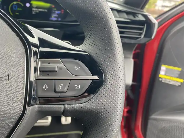 プジョー プジョー ４０８ GT ハイブリッド 福岡県 2023(令5)年 1.3万km 赤 ・1オーナー/・アクティブクルーズコントロール/・純正メモリーナビ/USB/Bluetooth/AppleCarPlay/・全方位カメラ/・ハーフレザーシート/シートヒーター/・社外ドライブレコーダー/・ETC/・純正19AW/・プッシュスタート/・パーキングアシスト/・スマートキー/・パワーシート/・レーンキープアシスト/・オートライト/・LEDライト/・デジタルインナーミラー/・ワイヤレス充電/・保証書