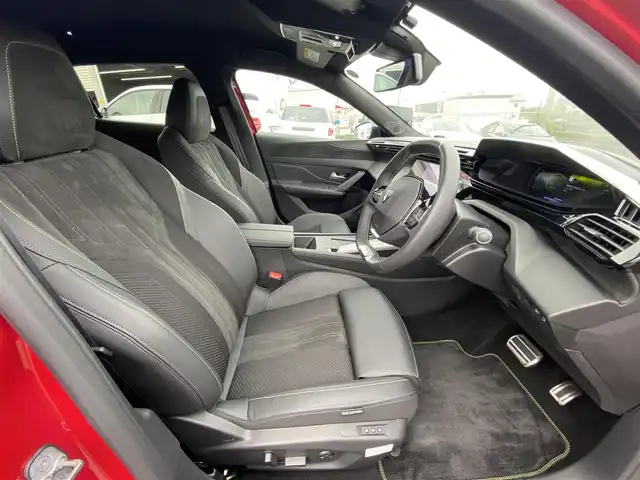 プジョー プジョー ４０８ GT ハイブリッド 福岡県 2023(令5)年 1.3万km 赤 ・1オーナー/・アクティブクルーズコントロール/・純正メモリーナビ/USB/Bluetooth/AppleCarPlay/・全方位カメラ/・ハーフレザーシート/シートヒーター/・社外ドライブレコーダー/・ETC/・純正19AW/・プッシュスタート/・パーキングアシスト/・スマートキー/・パワーシート/・レーンキープアシスト/・オートライト/・LEDライト/・デジタルインナーミラー/・ワイヤレス充電/・保証書