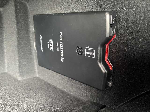 プジョー プジョー ４０８ GT ハイブリッド 福岡県 2023(令5)年 1.3万km 赤 ・1オーナー/・アクティブクルーズコントロール/・純正メモリーナビ/USB/Bluetooth/AppleCarPlay/・全方位カメラ/・ハーフレザーシート/シートヒーター/・社外ドライブレコーダー/・ETC/・純正19AW/・プッシュスタート/・パーキングアシスト/・スマートキー/・パワーシート/・レーンキープアシスト/・オートライト/・LEDライト/・デジタルインナーミラー/・ワイヤレス充電/・保証書