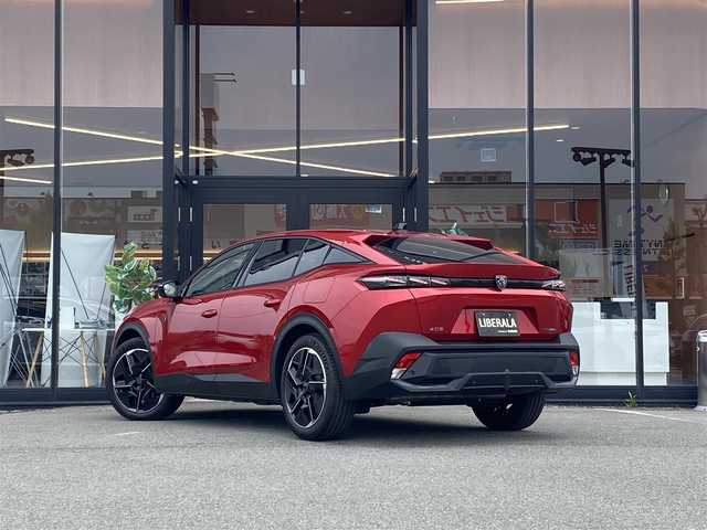 プジョー プジョー ４０８ GT ハイブリッド 福岡県 2023(令5)年 1.3万km 赤 ・1オーナー/・アクティブクルーズコントロール/・純正メモリーナビ/USB/Bluetooth/AppleCarPlay/・全方位カメラ/・ハーフレザーシート/シートヒーター/・社外ドライブレコーダー/・ETC/・純正19AW/・プッシュスタート/・パーキングアシスト/・スマートキー/・パワーシート/・レーンキープアシスト/・オートライト/・LEDライト/・デジタルインナーミラー/・ワイヤレス充電/・保証書