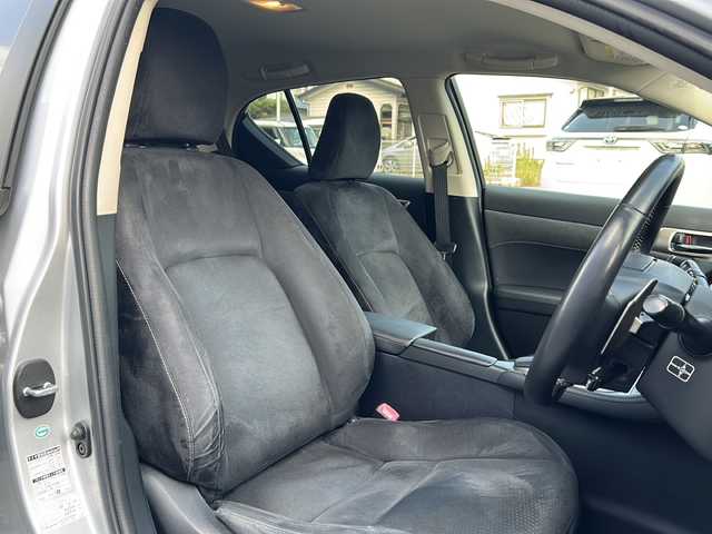 レクサス ＣＴ 200h バージョンC 福島県 2014(平26)年 9.4万km プラチナムシルバーメタリック 純正７型ナビ　バックＣ　フルセグＴＶ　ＢＴ　ＥＴＣ　クルコン　前席シートヒーター　デュアルＡＡＣ　前後ドラレコ　パドルシフト　ステリモ　ＬＥＤ　オートライト　フォグ　ＴＲＣ　カードキー　スペアキー