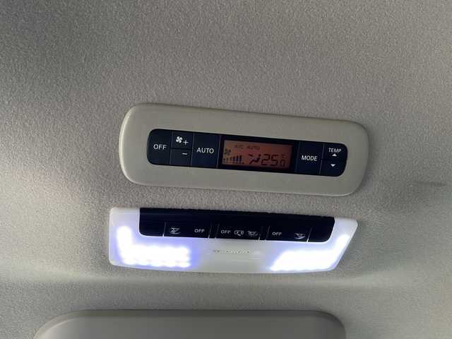 日産 セレナ e－パワー オーテック 沖縄県 2018(平30)年 7.3万km ダイヤモンドブラック 純正ナビ・Bluetooth・TV・CD・DVD/フリップダウンモニター/両側パワースライドドア/全方位カメラ/ドライブレコーダー/ETC/全方位カメラ/シートヒーター/プロパイロット/デジタルインナーミラー/ステアリングヒーター/ステアリングスイッチ/オートホールド/電子サイドブレーキ/純正アルミ/コーナーセンサー/LEDヘッドライト