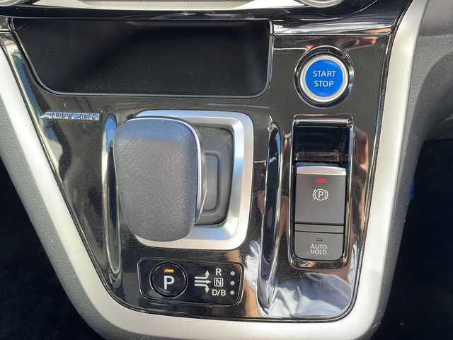 日産 セレナ e－パワー オーテック 沖縄県 2018(平30)年 7.3万km ダイヤモンドブラック 純正ナビ・Bluetooth・TV・CD・DVD/フリップダウンモニター/両側パワースライドドア/全方位カメラ/ドライブレコーダー/ETC/全方位カメラ/シートヒーター/プロパイロット/デジタルインナーミラー/ステアリングヒーター/ステアリングスイッチ/オートホールド/電子サイドブレーキ/純正アルミ/コーナーセンサー/LEDヘッドライト