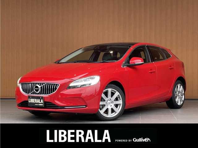 ボルボ Ｖ４０ D4 インスクリプション 愛知県 2017(平29)年 4.9万km パッションレッド 純正ナビ /バックカメラ　/フルセグTV /パノラマサンルーフ /harman/kardon/ブラインドスポット /レーンキープ /ACC/黒革シート /シートヒーター/LEDヘッドライト /純正17インチアルミ/コーナーセンサー