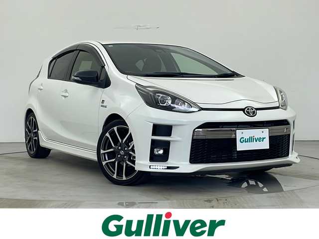 トヨタ アクア G GRスポーツ 17インチPKG 秋田県 2018(平30)年 5.6万km ライムホワイトパールクリスタルシャイン 純正ナビ【AM/FM/BT/CD】 /フルセグTV /バックカメラ /ETC /GR専用ハーフレザーシート　/GR専用フロアマット　/寒冷地仕様　/クルーズコントロール　/オートマチックハイビーム　/フロントワイパーデアイサー /ソナー/オートエアコン /ハーフレザー/革巻きステアリング/EV MODE/ECO MODE/横滑り防止装置/衝突被害軽減システム/オートライト/スマートキー/ステアリングリモコン/レーン逸脱防止/プッシュスタート /電格ミラー/純正フロアマット/サイドバイザー /純正AW/ウィンカーミラー /フォグライト /保証書/取扱説明書