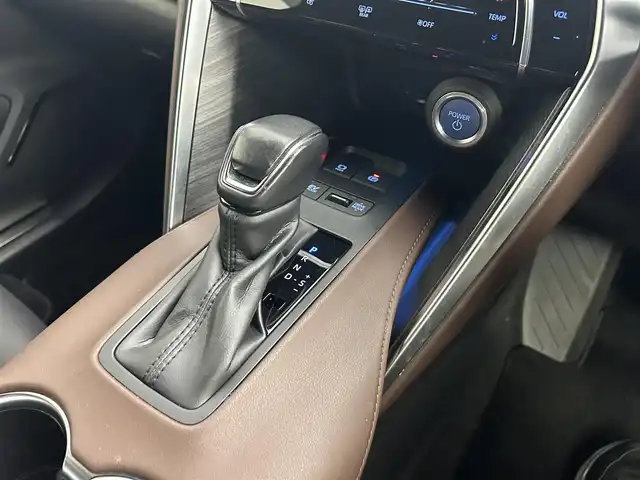 トヨタ ハリアー ハイブリッド Z 道央・札幌 2021(令3)年 3.8万km プレシャスブラックパール ・4WD/・衝突被害軽減ブレーキ/・レーンキープアシスト/・レーダークルーズコントロール/・オートハイビーム/・ブラインドスポットモニター/・純正ディスプレイオーディオ/【ナビ機能有/フルセグ/BT/USB】/・バックカメラ/・パワーバックドア/・ビルトインETC/・オートブレーキホールド/・ミラーヒーター/・ステアリングスイッチ/・デジタルインナーミラー