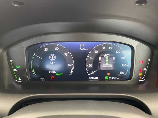 ホンダ ＺＲ－Ｖ ハイブリッド e:HEV Z 愛知県 2024(令6)年 1.5万km プラチナホワイトパール ホンダセンシング/BOSEプレミアムサウンド/純正9インチディスプレイオーディオナビ（あり）/全方位カメラ/レーダークルーズコントロール/シートヒーター/バックカメラ/電動リアゲート/パワーシート/コーナーセンサー/純正アルミホイール/ETC2.0/ブラインドスポットモニター/LEDヘッドライト/ステアリングヒーター/パドルシフト/ダウンヒルアシストコントロール/オートマチックハイビーム/ドライブレコーダー/ワイヤレス充電器/衝突被害軽減ブレーキ/フルセグTV/Bluetooth/ステアリングスイッチ/スマートキー/プッシュスタート