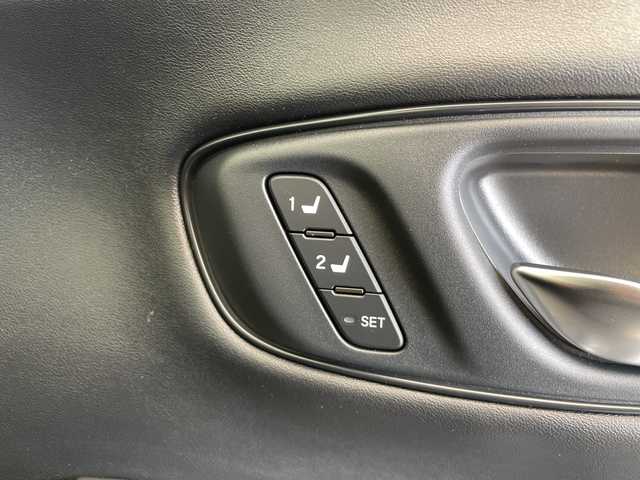 ホンダ ＺＲ－Ｖ ハイブリッド e:HEV Z 愛知県 2024(令6)年 1.5万km プラチナホワイトパール ホンダセンシング/BOSEプレミアムサウンド/純正9インチディスプレイオーディオナビ（あり）/全方位カメラ/レーダークルーズコントロール/シートヒーター/バックカメラ/電動リアゲート/パワーシート/コーナーセンサー/純正アルミホイール/ETC2.0/ブラインドスポットモニター/LEDヘッドライト/ステアリングヒーター/パドルシフト/ダウンヒルアシストコントロール/オートマチックハイビーム/ドライブレコーダー/ワイヤレス充電器/衝突被害軽減ブレーキ/フルセグTV/Bluetooth/ステアリングスイッチ/スマートキー/プッシュスタート