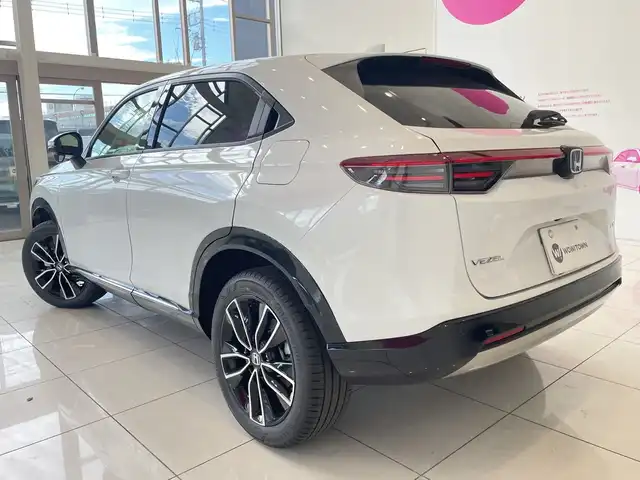 ホンダ ヴェゼル ハイブリッド e:HEV Z 埼玉県 2025(令7)年 0.1千km プラチナホワイトパール 純正オプショングリル/ホンダセンシング /純正メモリナビ/　　BT/フルセグ/Apple Carplay /バックカメラ /パワーバックドア /レーダークルーズコントロール /LED /ハーフレザーシート /シートヒーター /純正18インチアルミ /ステアリングヒーター /純正ETC2.0