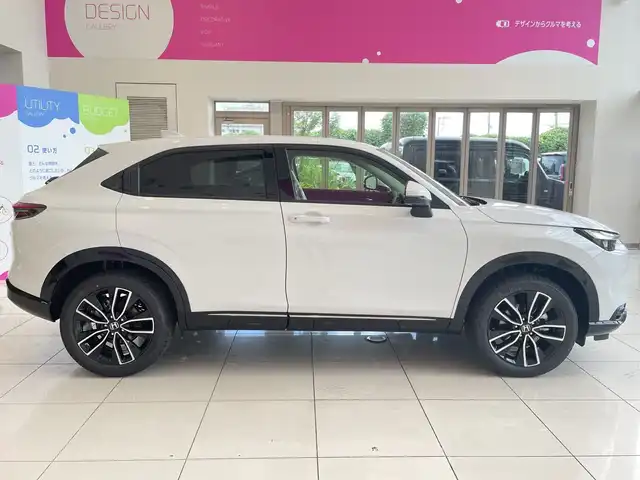ホンダ ヴェゼル ハイブリッド e:HEV Z 埼玉県 2025(令7)年 0.1千km プラチナホワイトパール 純正オプショングリル/ホンダセンシング /純正メモリナビ/　　BT/フルセグ/Apple Carplay /バックカメラ /パワーバックドア /レーダークルーズコントロール /LED /ハーフレザーシート /シートヒーター /純正18インチアルミ /ステアリングヒーター /純正ETC2.0