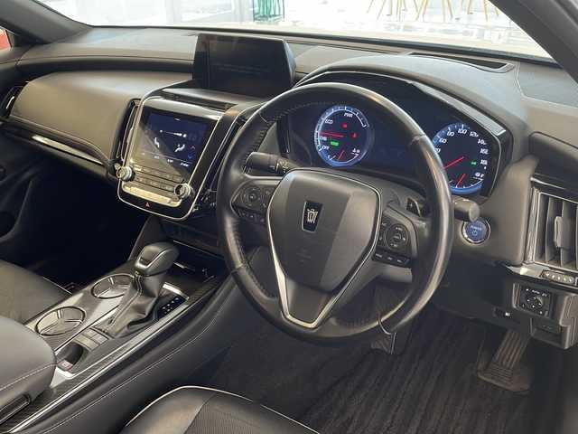 トヨタ クラウン ハイブリッド RS アドバンス 岐阜県 2018(平30)年 5.1万km パール プリクラッシュセーフティ/レーダークルーズコントロール/ヘッドアップディスプレイ/ブラインドスポットモニター/パーキングアシスト/車線逸脱警報/オートマチックハイビーム/レザーシートパッケージ/セーフティパッケージプラス/１２．３インチ純正ナビ/全周囲モニター/純正デジタルインナーミラー/電動サンシェード(リア)/純正リモコンエンジンスターター/ムーンルーフ/ドライブレコーダー/TRDフロントスポイラー/TRDサイドスカート/TRDリアバンパースポイラー/ビルトインETC/ステアリングヒーター/シートヒーター/ベンチレーションシート/前席パワーシート/LEDヘッドライト/シーケンシャルウインカー/パドルシフト/シートメモリー/スペアキー/エンジンスターターリモコン