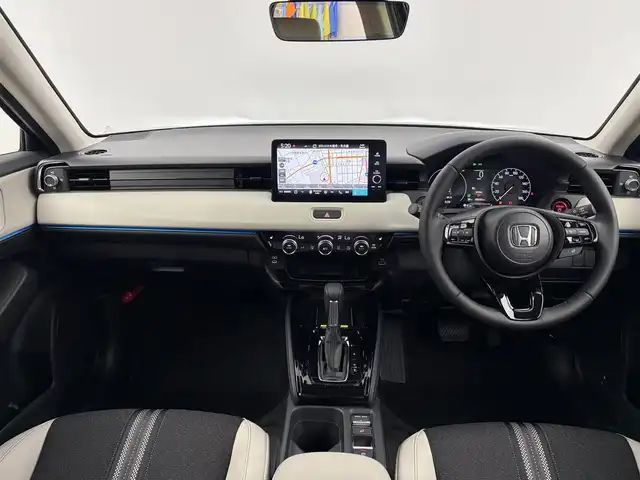 ホンダ ヴェゼル ハイブリッド e:HEV Z PLaYパッケージ 愛知県 2025(令7)年 0.1万km 黒Ⅱ ・純正ディスプレイナビ/（BT/Carplay/USB）/・フルセグTV/・バックカメラ/・電動パーキングシステム/・電動バックドア/・ハーフレザーシート/・前席シートヒーター/・ホンダセンシング/レーダークルーズコントロール/衝突軽減ブレーキ/レーンアシストシステム/ブラインドスポットモニター/コーナーセンサー/・クイック充電/・ステアリングヒーター/・パドルシフト/・純正１８インチAW/225/50/R18/・ETC2.0/・純正LEDライト/・保証書/・取扱説明書