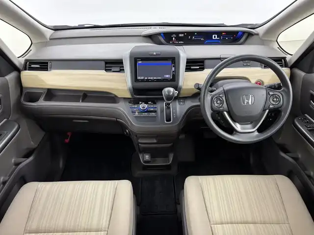 ホンダ フリード G ホンダセンシング 福岡県 2017(平29)年 4.7万km モダンスティールM 後席モニター　/純正ナビ／フルセグＴＶ　/バックカメラ　/ＥＴＣ　/前方ドライブレコーダー　/アダプティブクルーズコントロール　/ホンダセンシング　/衝突軽減ブレーキ　/レーンキープ　/ＥＣＯＮ　/両側電動スライドドア