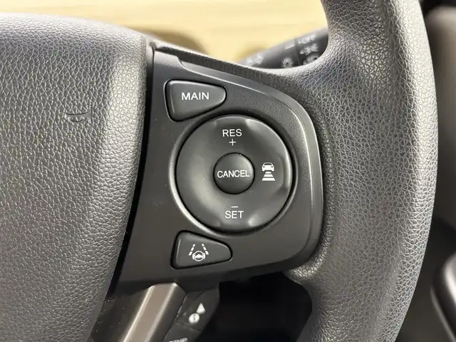 ホンダ フリード G ホンダセンシング 福岡県 2017(平29)年 4.7万km モダンスティールM 後席モニター　/純正ナビ／フルセグＴＶ　/バックカメラ　/ＥＴＣ　/前方ドライブレコーダー　/アダプティブクルーズコントロール　/ホンダセンシング　/衝突軽減ブレーキ　/レーンキープ　/ＥＣＯＮ　/両側電動スライドドア