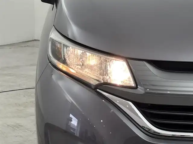 ホンダ フリード G ホンダセンシング 福岡県 2017(平29)年 4.7万km モダンスティールM 後席モニター　/純正ナビ／フルセグＴＶ　/バックカメラ　/ＥＴＣ　/前方ドライブレコーダー　/アダプティブクルーズコントロール　/ホンダセンシング　/衝突軽減ブレーキ　/レーンキープ　/ＥＣＯＮ　/両側電動スライドドア