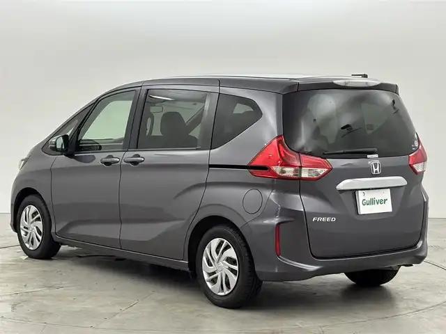 ホンダ フリード G ホンダセンシング 福岡県 2017(平29)年 4.7万km モダンスティールM 後席モニター　/純正ナビ／フルセグＴＶ　/バックカメラ　/ＥＴＣ　/前方ドライブレコーダー　/アダプティブクルーズコントロール　/ホンダセンシング　/衝突軽減ブレーキ　/レーンキープ　/ＥＣＯＮ　/両側電動スライドドア