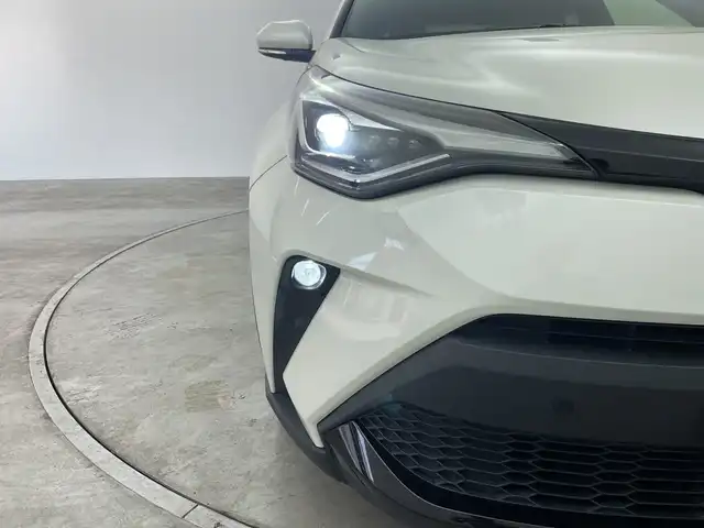 トヨタ Ｃ－ＨＲ G モード ネロ セーフティプラス 群馬県 2020(令2)年 6万km ホワイトパールクリスタルシャイン 純正１０型ナビ　全方位カメラ　ブラインドスポットモニター　アダプティブクルーズコントロール　ビルトインＥＴＣ　シートヒーター　ドライブレコーダー　オートマチックハイビーム　スマートキー　禁煙車