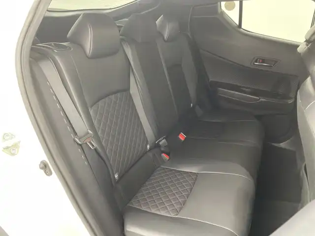 トヨタ Ｃ－ＨＲ G モード ネロ セーフティプラス 群馬県 2020(令2)年 6万km ホワイトパールクリスタルシャイン 純正１０型ナビ　全方位カメラ　ブラインドスポットモニター　アダプティブクルーズコントロール　ビルトインＥＴＣ　シートヒーター　ドライブレコーダー　オートマチックハイビーム　スマートキー　禁煙車