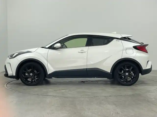 トヨタ Ｃ－ＨＲ G モード ネロ セーフティプラス 群馬県 2020(令2)年 6万km ホワイトパールクリスタルシャイン 純正１０型ナビ　全方位カメラ　ブラインドスポットモニター　アダプティブクルーズコントロール　ビルトインＥＴＣ　シートヒーター　ドライブレコーダー　オートマチックハイビーム　スマートキー　禁煙車