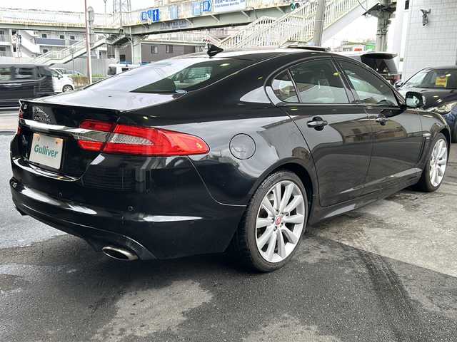 ジャガー ＸＦ 2．0R　スポーツLTD エディション 京都府 2015(平27)年 3.4万km 黒 ワンオーナー /純正メモリーナビ /バックカメラ /前後コーナーセンサー /パドルシフト /クルーズコントロール/ハーフレザー /シートヒーター /前後社外ドライブレコーダー(SN-TW84)/純正AW19インチ /ウィンカーミラー /パワーシート /Bluetooth/AUX/CD/DVD再生機能