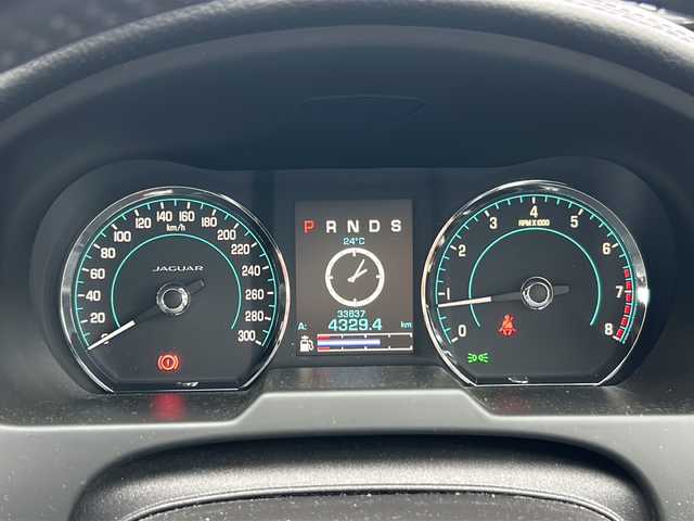 ジャガー ＸＦ 2．0R　スポーツLTD エディション 京都府 2015(平27)年 3.4万km 黒 ワンオーナー /純正メモリーナビ /バックカメラ /前後コーナーセンサー /パドルシフト /クルーズコントロール/ハーフレザー /シートヒーター /前後社外ドライブレコーダー(SN-TW84)/純正AW19インチ /ウィンカーミラー /パワーシート /Bluetooth/AUX/CD/DVD再生機能