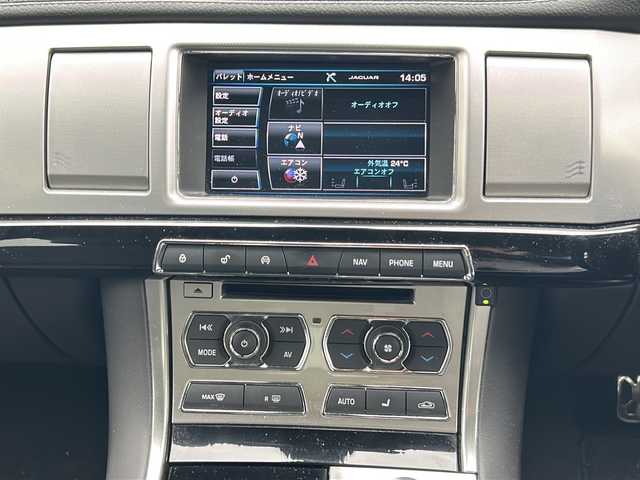 ジャガー ＸＦ 2．0R　スポーツLTD エディション 京都府 2015(平27)年 3.4万km 黒 ワンオーナー /純正メモリーナビ /バックカメラ /前後コーナーセンサー /パドルシフト /クルーズコントロール/ハーフレザー /シートヒーター /前後社外ドライブレコーダー(SN-TW84)/純正AW19インチ /ウィンカーミラー /パワーシート /Bluetooth/AUX/CD/DVD再生機能