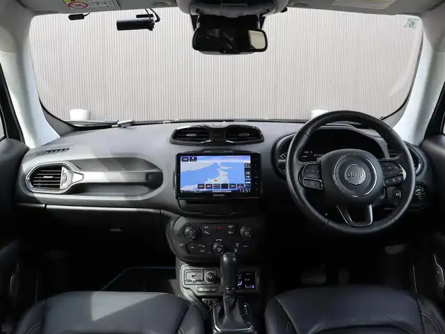 クライスラー・ジープ レネゲード リミテッド 4xe 長野県 2021(令3)年 3.8万km 紺 黒革シート/Kenwoodナビ(CD/DVD/TV/bluetooth/AM/FM/HDMI)/フルセグTV/バックカメラ/ACC/レーンキープアシスト/衝突軽減ブレーキ/BLIS/パークセンサー/パワーシート/ヒーター/ステアリングヒーター/スマートキー/純正17AW/LEDヘッドライト/ETC/充電ケーブル