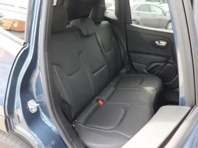クライスラー・ジープ レネゲード リミテッド 4xe 長野県 2021(令3)年 3.8万km 紺 黒革シート/Kenwoodナビ(CD/DVD/TV/bluetooth/AM/FM/HDMI)/フルセグTV/バックカメラ/ACC/レーンキープアシスト/衝突軽減ブレーキ/BLIS/パークセンサー/パワーシート/ヒーター/ステアリングヒーター/スマートキー/純正17AW/LEDヘッドライト/ETC/充電ケーブル