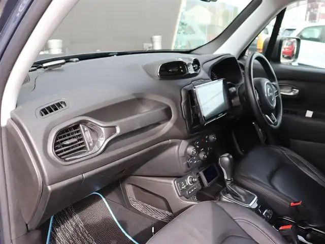 クライスラー・ジープ レネゲード リミテッド 4xe 長野県 2021(令3)年 3.8万km 紺 黒革シート/Kenwoodナビ(CD/DVD/TV/bluetooth/AM/FM/HDMI)/フルセグTV/バックカメラ/ACC/レーンキープアシスト/衝突軽減ブレーキ/BLIS/パークセンサー/パワーシート/ヒーター/ステアリングヒーター/スマートキー/純正17AW/LEDヘッドライト/ETC/充電ケーブル