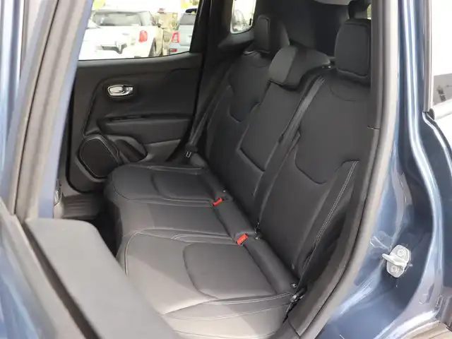 クライスラー・ジープ レネゲード リミテッド 4xe 長野県 2021(令3)年 3.8万km 紺 黒革シート/Kenwoodナビ(CD/DVD/TV/bluetooth/AM/FM/HDMI)/フルセグTV/バックカメラ/ACC/レーンキープアシスト/衝突軽減ブレーキ/BLIS/パークセンサー/パワーシート/ヒーター/ステアリングヒーター/スマートキー/純正17AW/LEDヘッドライト/ETC/充電ケーブル