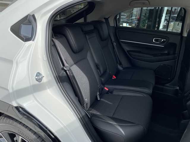 ホンダ ヴェゼル ハイブリッド e:HEV Z 愛知県 2025(令7)年 0.1千km プラチナホワイトパール ホンダセンシング/純正9型ディスプレイオーディオナビ/レーダークルーズコントロール/シートヒーター/バックカメラ/電動リアゲート/コーナーセンサー/純正アルミホイール/ETC2.0/ブラインドスポットモニター/LEDヘッドライト/ステアリングヒーター/ワイヤレス充電機/オートマチックハイビーム/ダウンヒルアシストコントロール/衝突軽減システム/フルセグ/Bluetooth/ステアリングスイッチ/スマートキー/プッシュスタート