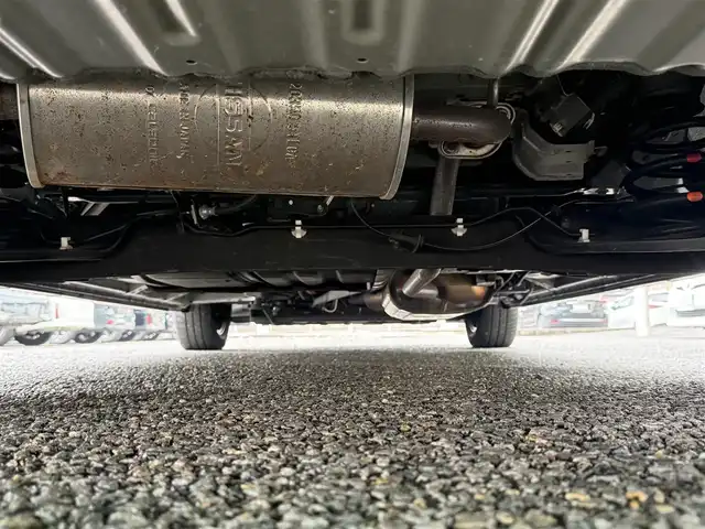 日産 セレナ e－パワー ハイウェイスター V 千葉県 2020(令2)年 6万km ダイヤモンドブラック 純正SDナビ（AM/FM/CD/DVD/Bluetooth）/フルセグTV/車外カメラカメラ（バック/サイド/全方位）/プロパイロット/エマージェンシーブレーキ/両側パワースライドドア/ドライブレコーダー/ETC/インテリジェントルームミラー/純正フロアマット/純正アルミホイール