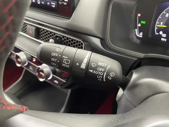 ホンダ シビック タイプR 群馬県 2025(令7)年 0.3万km チャンピオンシップホワイト HONDAコネクトディスプレイ/＝＝＝＝＝/・フルセグTV/USB/BT/FM/AM/・AppleCarPlay/AndroidAuto/＝＝＝＝＝/６速マニュアル　純正９インチナビ　Ｂカメラ　Ｂｒｅｍｂｏキャリパー　リアウィング　ホンダセンシング　純正１９インチＡＷ　ＢＳＭ　ＬＥＤヘッドライト　衝突軽減ブレーキ　クリアランスソナー　ＥＴＣ　禁煙車