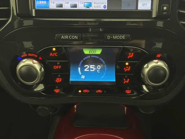 日産 ジューク 16GT FOUR 秋田県 2011(平23)年 3.5万km ラディアントレッド 4WD/純正ナビ　/ワンセグTV/AM/FM/CD/DVD/バックカメラ　/横滑り防止装置　/HIDヘッドライト　/フォグランプ　/オートライト　/スペアキー　/プッシュスタート　/純正アルミホイール　/社外フロアマット　/オートエアコン　/電動格納ミラー/取扱説明書/保証書