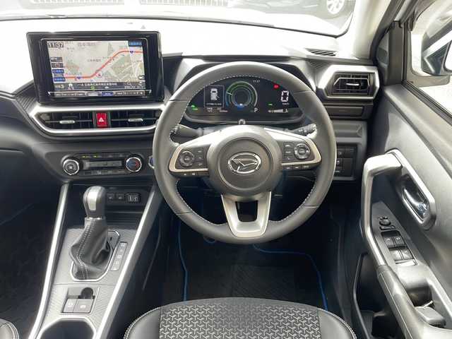 ダイハツ ロッキー プレミアム G HEV 広島県 2024(令6)年 0.6万km シャイニングホワイトパール /登録時走行距離/　　　　　　　5434キロ/ワンオーナー/社外ナビ/バックカメラ/地デジ/エアロ/シートヒーター/クルーズコントロール/スペアキー×１/ビルトインETC/新車時整備手帳/　　【保証書】/取扱説明書/