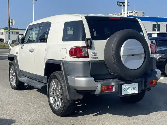 トヨタ ＦＪクルーザー カラーパッケージ 長崎県 2017(平29)年 4.7万km ホワイト 純正SDナビ/CD/DVD/BT/フルセグTV/バックカメラ/クルーズコントロール/社外レーダー(ZERO 702V)/ステアリングスイッチ/コーナーセンサー/ETC/スペアキー