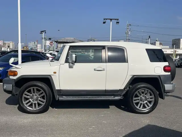 トヨタ ＦＪクルーザー カラーパッケージ 長崎県 2017(平29)年 4.7万km ホワイト 純正SDナビ/CD/DVD/BT/フルセグTV/バックカメラ/クルーズコントロール/社外レーダー(ZERO 702V)/ステアリングスイッチ/コーナーセンサー/ETC/スペアキー