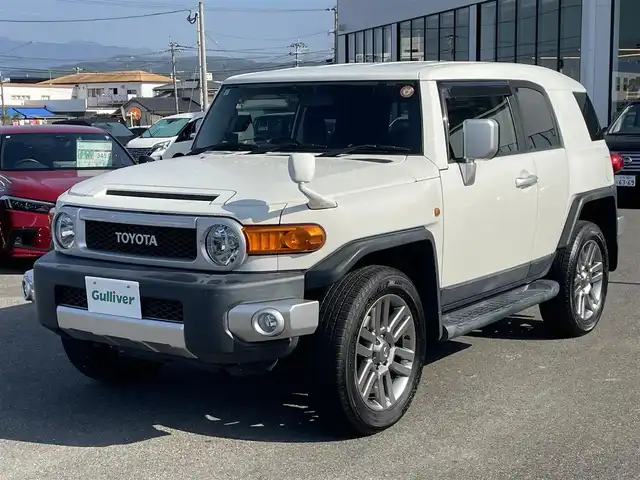 トヨタ ＦＪクルーザー カラーパッケージ 長崎県 2017(平29)年 4.7万km ホワイト 純正SDナビ/CD/DVD/BT/フルセグTV/バックカメラ/クルーズコントロール/社外レーダー(ZERO 702V)/ステアリングスイッチ/コーナーセンサー/ETC/スペアキー