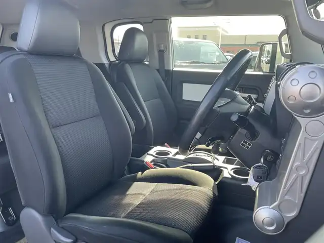 トヨタ ＦＪクルーザー カラーパッケージ 長崎県 2017(平29)年 4.7万km ホワイト 純正SDナビ/CD/DVD/BT/フルセグTV/バックカメラ/クルーズコントロール/社外レーダー(ZERO 702V)/ステアリングスイッチ/コーナーセンサー/ETC/スペアキー