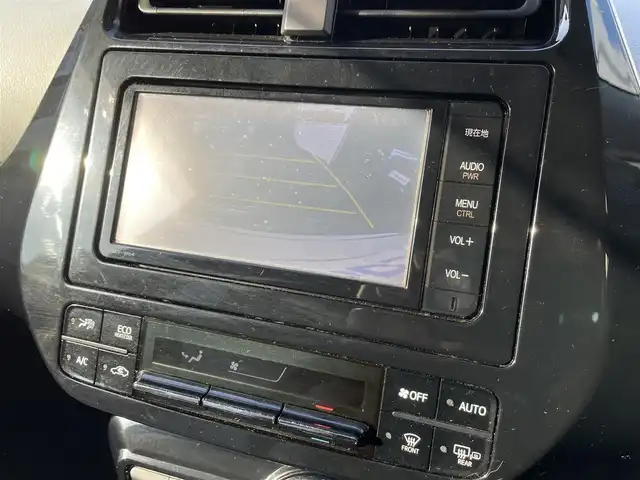 トヨタ プリウス S 道央・札幌 2016(平28)年 13.5万km ホワイトパールクリスタルシャイン (株)IDOMが運営する【じしゃロン札幌豊平店】の自社ローン専用車両になりますこちらは現金またはオートローンご利用時の価格です。自社ローンご希望の方は別途その旨お申付け下さい/スマートキー/純正ナビ・TV/バックカメラ/ETC/社外エアロ/社外17AW/LEDライト