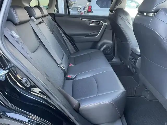 トヨタ ＲＡＶ４ アドベンチャー オフロードPKG 東京都 2021(令3)年 6.1万km アティチュードブラックマイカ トヨタセーフティセンス/・プライクラッシュセーフティ/・レーントレーシングアシスト/・オートハイビーム/・ブラインドスポットモニター/・クリアランスソナー/純正ディスプレイオーディオ/・ナビキット / Bluetooth/バックカメラ/ルーフレール/運転席パワーシート/合皮レザーシート/シートヒーター / ベンチレーション/スペアタイヤ/純正18インチAW/ダウンヒルアシストコントロール/LEDヘッドライト/フォグ/ビルトインETC