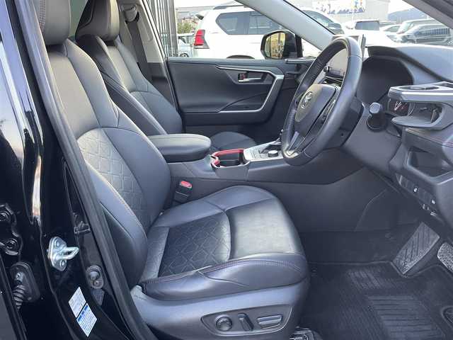 トヨタ ＲＡＶ４ アドベンチャー オフロードPKG 東京都 2021(令3)年 6.1万km アティチュードブラックマイカ トヨタセーフティセンス/・プライクラッシュセーフティ/・レーントレーシングアシスト/・オートハイビーム/・ブラインドスポットモニター/・クリアランスソナー/純正ディスプレイオーディオ/・ナビキット / Bluetooth/バックカメラ/ルーフレール/運転席パワーシート/合皮レザーシート/シートヒーター / ベンチレーション/スペアタイヤ/純正18インチAW/ダウンヒルアシストコントロール/LEDヘッドライト/フォグ/ビルトインETC