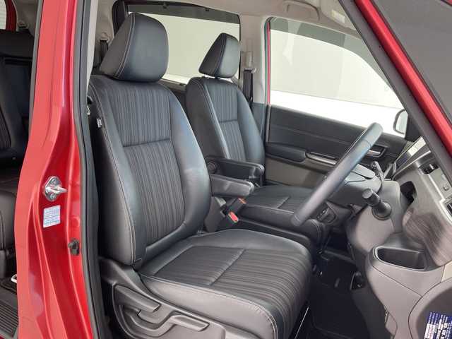 ホンダ フリード ハイブリット G ホンダセンシング 沖縄県 2018(平30)年 1.9万km 赤 純正９インチナビ　（VXM-197VFNi）/（フルセグTV　BLUETOOTH　SD　CD　DVD)　/バックカメラ　/ドライブレコーダー　/ＥＴＣ　/両側パワースライドドア　/ホンダセンシング/クルーズコントロール　/ＬＥＤヘッドライト　/オートライト　/スマートキー/プッシュスタート/オートエアコン/純正15インチアルミホイール/純正フロアマット