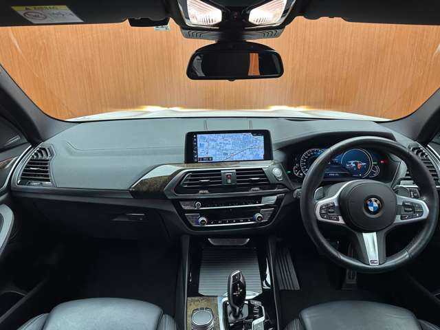 ＢＭＷ Ｘ３ xDrive20d Mスポーツ 千葉県 2017(平29)年 5.1万km アルピンホワイトⅢ ハイラインＰＫＧ　/イノベーションＰ　/パノラマＳＲ　/ｈａｒｍａｎｋａｒｄサウンド　/ＡＣＣ　/黒革　/シートヒーター　/ナビ　/ＴＶ　/３６０°ドライビングアシストプラス　/パーキングアシストプラス　/衝突軽減Ｂ