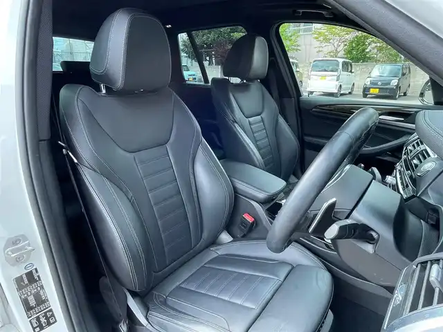 ＢＭＷ Ｘ３ xDrive20d Mスポーツ 青森県 2017(平29)年 5.1万km アルピンホワイトⅢ /4WD/パノラマサンルーフ/黒革シート/ハイラインＰＫＧ　/イノベーションＰ　/ｈａｒｍａｎｋａｒｄサウンド　/ＡＣＣ　　/HUD/全席シートヒーター　/D席メモリー付き//　前席パワーシート /純正HDDナビ　/　(フルセグＴＶ/DVD/Bt/USB//　Screen Mirroring)　/３６０°ドライビングアシストプラス　/パーキングアシストプラス　/衝突軽減ブレーキ/置くだけ充電/オートワイパー/オートマチックハイビーム/LEDライト/前後フォグランプ/パワーバックドア/ウインカーミラー /電動格納ミラー/W/サイド/カーテンエアバッグ/ABS/スマートキー・インテリキー/保証書/取説