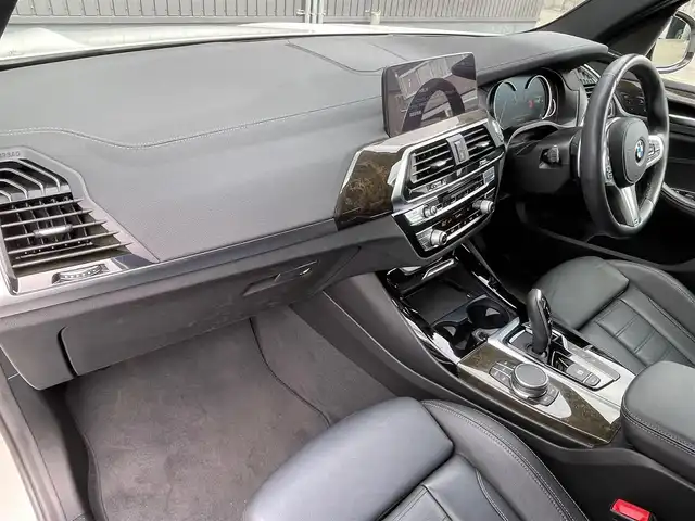 ＢＭＷ Ｘ３ xDrive20d Mスポーツ 青森県 2017(平29)年 5.1万km アルピンホワイトⅢ /4WD/パノラマサンルーフ/黒革シート/ハイラインＰＫＧ　/イノベーションＰ　/ｈａｒｍａｎｋａｒｄサウンド　/ＡＣＣ　　/HUD/全席シートヒーター　/D席メモリー付き//　前席パワーシート /純正HDDナビ　/　(フルセグＴＶ/DVD/Bt/USB//　Screen Mirroring)　/３６０°ドライビングアシストプラス　/パーキングアシストプラス　/衝突軽減ブレーキ/置くだけ充電/オートワイパー/オートマチックハイビーム/LEDライト/前後フォグランプ/パワーバックドア/ウインカーミラー /電動格納ミラー/W/サイド/カーテンエアバッグ/ABS/スマートキー・インテリキー/保証書/取説