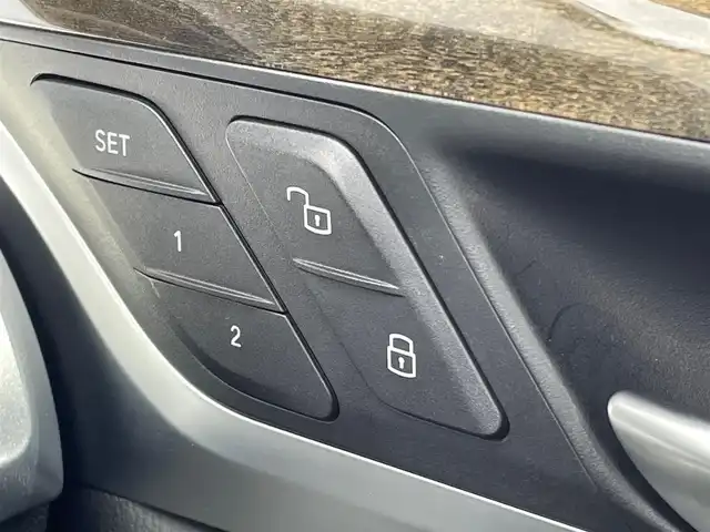 ＢＭＷ Ｘ３ xDrive20d Mスポーツ 青森県 2017(平29)年 5.1万km アルピンホワイトⅢ /4WD/パノラマサンルーフ/黒革シート/ハイラインＰＫＧ　/イノベーションＰ　/ｈａｒｍａｎｋａｒｄサウンド　/ＡＣＣ　　/HUD/全席シートヒーター　/D席メモリー付き//　前席パワーシート /純正HDDナビ　/　(フルセグＴＶ/DVD/Bt/USB//　Screen Mirroring)　/３６０°ドライビングアシストプラス　/パーキングアシストプラス　/衝突軽減ブレーキ/置くだけ充電/オートワイパー/オートマチックハイビーム/LEDライト/前後フォグランプ/パワーバックドア/ウインカーミラー /電動格納ミラー/W/サイド/カーテンエアバッグ/ABS/スマートキー・インテリキー/保証書/取説
