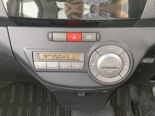 ダイハツ タント エグゼ カスタムG 富山県 2012(平24)年 8.8万km ブラックマイカメタリック スマートキー/社外ディスプレイオーディオ/オーバーヘッドコンソール/センターコンソール/LEDイルミネーション/キセノンライト/フォグライト/オートエアコン/純正AWラジアル4本積込/保証書・取説・スペアキー