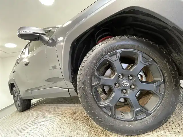 トヨタ ＲＡＶ４ アドベンチャー オフロードPKG 愛知県 2020(令2)年 3.9万km グレーメタリック 純正９インチＤＡナビ　/（Bluetooth/AM・FM/USB接続/Miracast）/衝突軽減ブレーキ　/レーダークルーズコントロール　/ビルトインＥＴＣ　/バックカメラ　/ドライブレコーダー　/デジタルインナーミラー　/ブラインドスポットモニター　/コーナーセンサー　/ＬＥＤヘッドライト/電動パワーシート/オートブレーキホールド機能/レーンアシスト/オートハイビーム